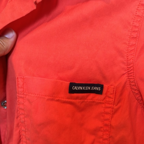 NWOT Calvin Klein Jeans Orange Button Up Top - Picture 3 of 4